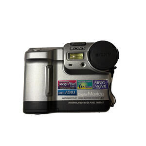 Sony Mavica MVC-FD83 Digital Camera – Floppy Disk – 6x Zoom – Vintage Retro Case